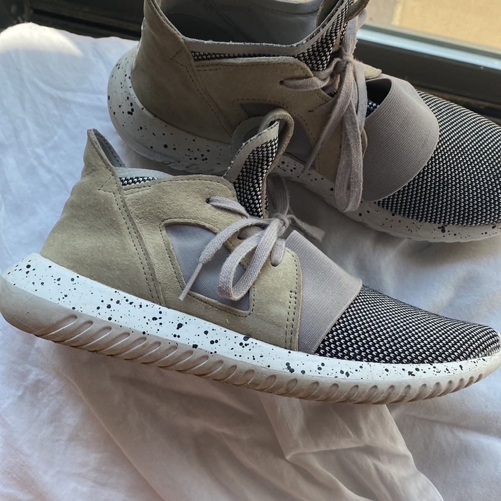 ADIDAS TUBULAR - Picture 3 of 5